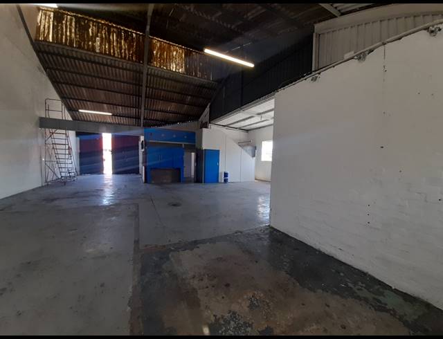 1,695M² BUILDING SOLD IN ATHLONE